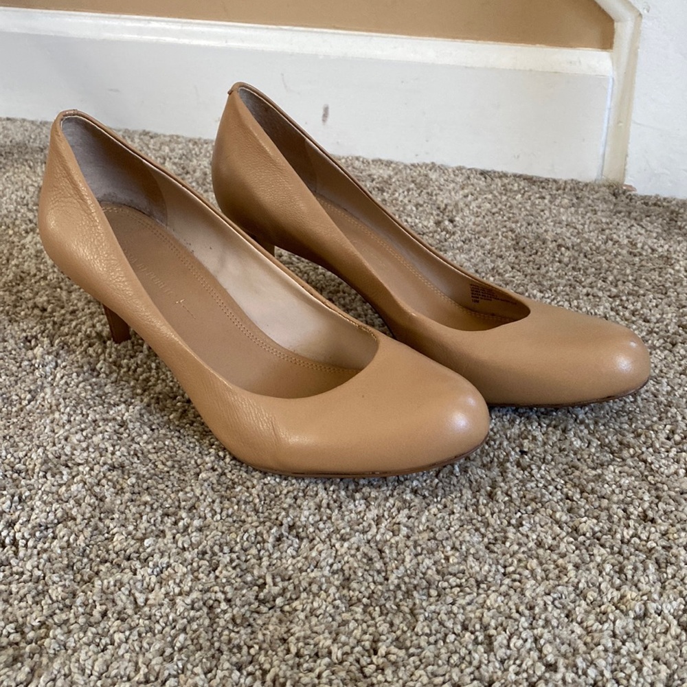 Used tan heels